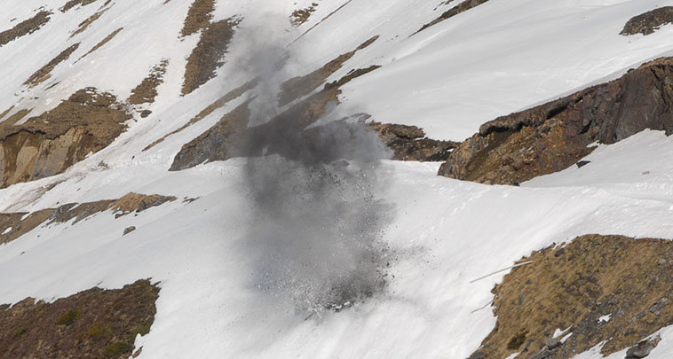 avalauncher-avalanches-secubex-natural-hazards-prevention-explosive-arrow-69B0623F8-7792-DE21-E4A2-0149749AC948.jpg